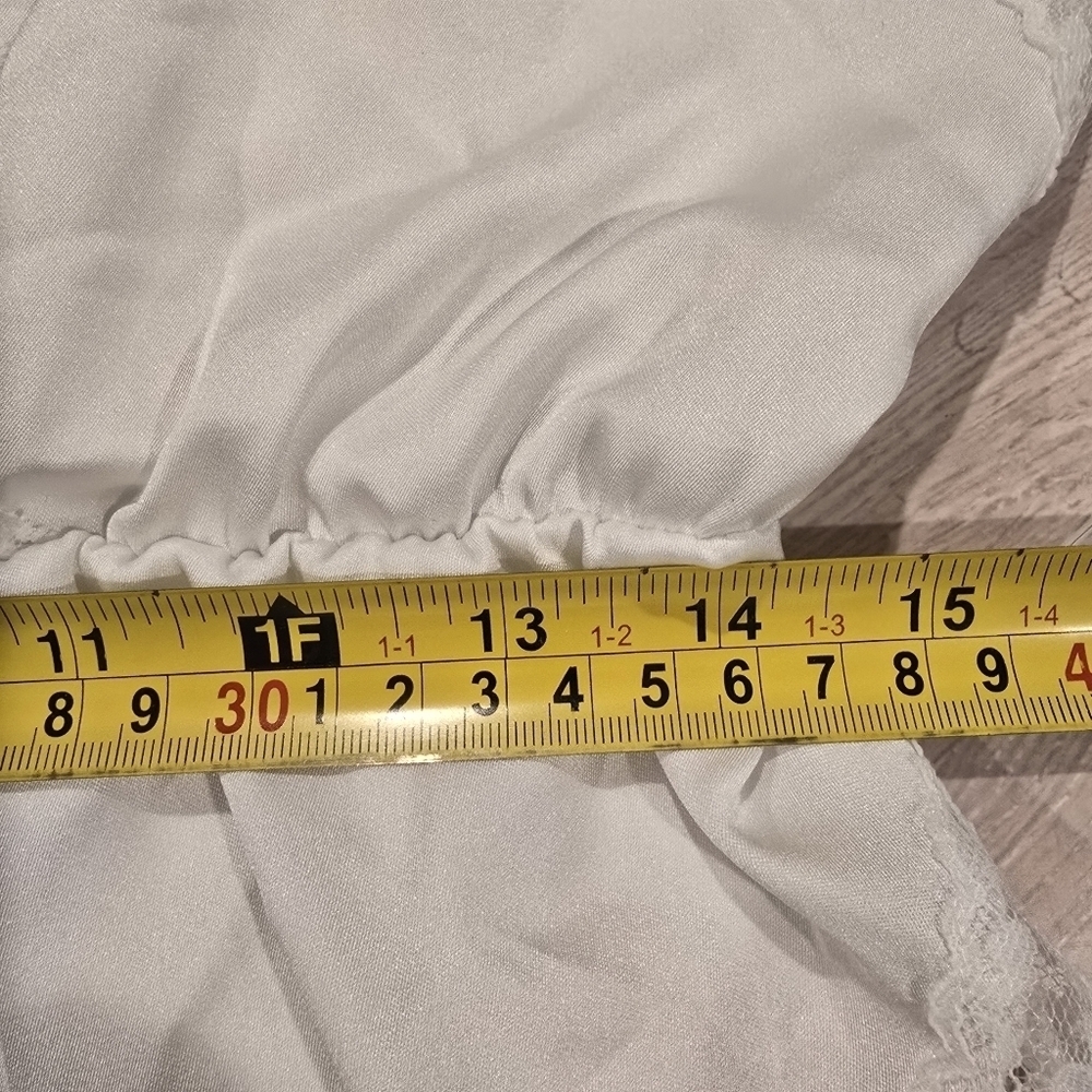 Retro Cinema Etoile Intimate Bodysuit Teddy V-neck Embroidered White Size Large. - Picture 16 of 16